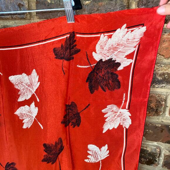 Red Black White Leaf Leaves Print Square Scarf Women's - Picture 1 of 4